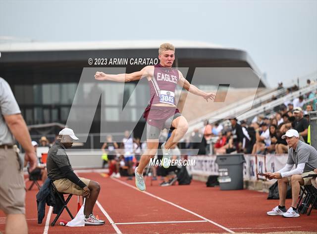 Photo 27 in the UIL 3A Track & Field Finals Photo Gallery (201 Photos)