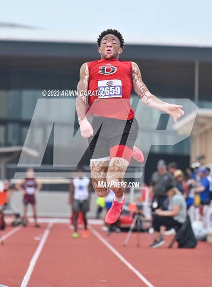 Thumbnail 2 in UIL 3A Track & Field Finals  photogallery.