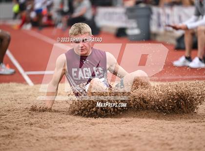 Thumbnail 2 in UIL 3A Track & Field Finals  photogallery.