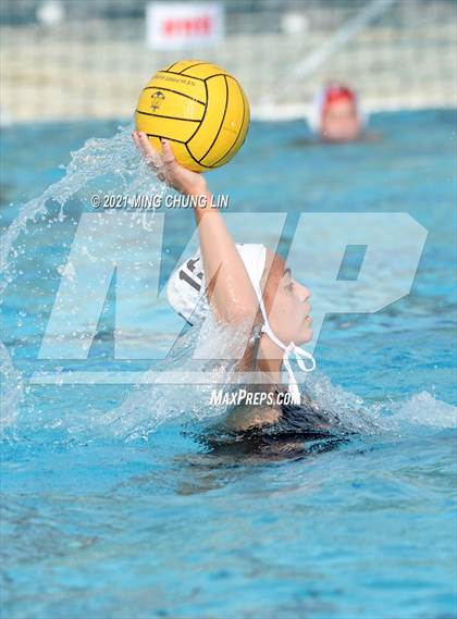 Thumbnail 2 in Oaks Christian vs. Harvard-westlake (Bill Barnett Holiday Cup) photogallery.