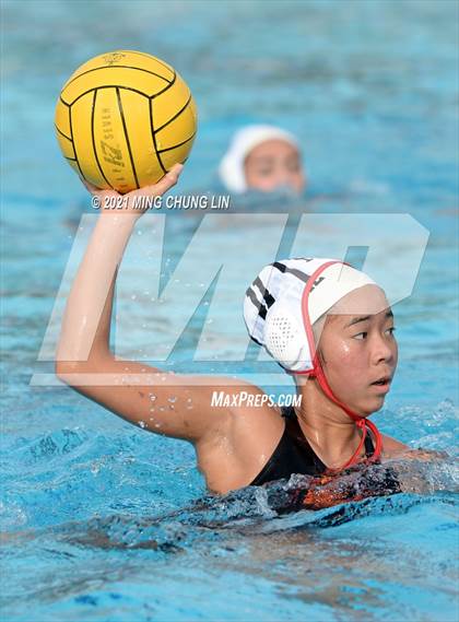 Thumbnail 3 in Oaks Christian vs. Harvard-westlake (Bill Barnett Holiday Cup) photogallery.