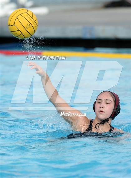 Thumbnail 2 in Oaks Christian vs. Harvard-westlake (Bill Barnett Holiday Cup) photogallery.