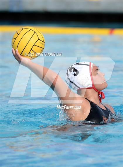 Thumbnail 1 in Oaks Christian vs. Harvard-westlake (Bill Barnett Holiday Cup) photogallery.