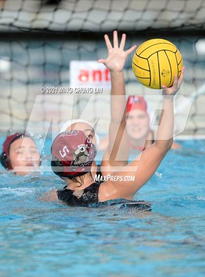 Thumbnail 3 in Oaks Christian vs. Harvard-westlake (Bill Barnett Holiday Cup) photogallery.