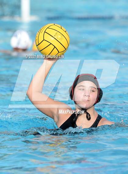 Thumbnail 3 in Oaks Christian vs. Harvard-westlake (Bill Barnett Holiday Cup) photogallery.