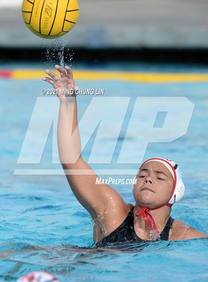 Thumbnail 2 in Oaks Christian vs. Harvard-westlake (Bill Barnett Holiday Cup) photogallery.