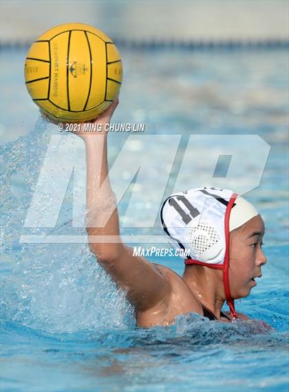 Thumbnail 2 in Oaks Christian vs. Harvard-westlake (Bill Barnett Holiday Cup) photogallery.