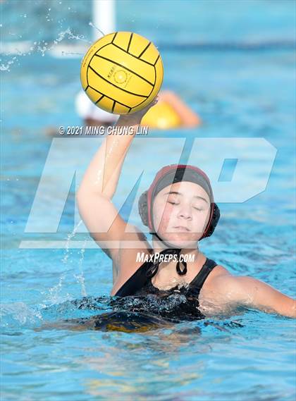 Thumbnail 2 in Oaks Christian vs. Harvard-westlake (Bill Barnett Holiday Cup) photogallery.