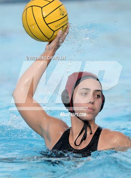 Thumbnail 1 in Oaks Christian vs. Harvard-westlake (Bill Barnett Holiday Cup) photogallery.