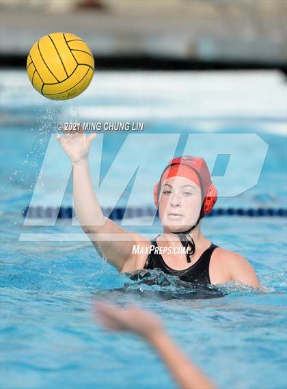 Thumbnail 3 in Oaks Christian vs. Harvard-westlake (Bill Barnett Holiday Cup) photogallery.