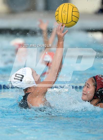 Thumbnail 3 in Oaks Christian vs. Harvard-westlake (Bill Barnett Holiday Cup) photogallery.