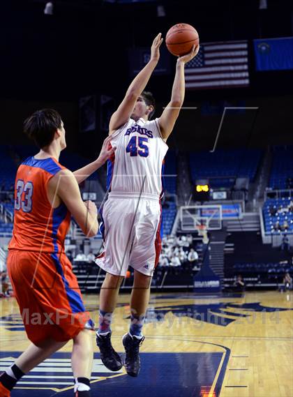 Thumbnail 2 in Reno vs. Bishop Gorman (NIAA State Semifinal) photogallery.