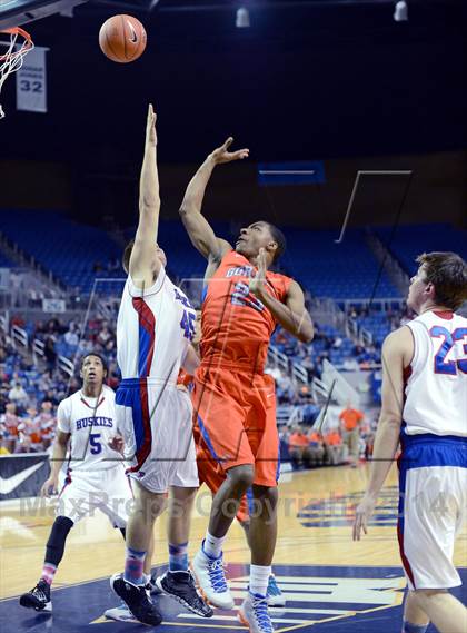 Thumbnail 3 in Reno vs. Bishop Gorman (NIAA State Semifinal) photogallery.