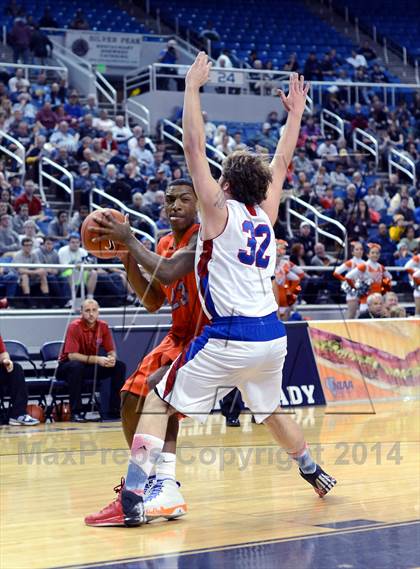 Thumbnail 3 in Reno vs. Bishop Gorman (NIAA State Semifinal) photogallery.