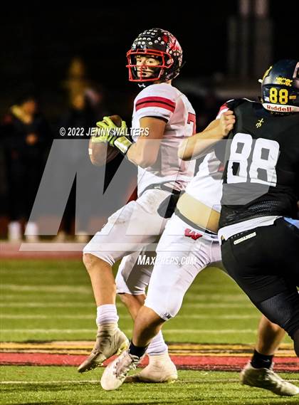 Thumbnail 2 in Lakota West vs. Archbishop Moeller (OHSAA Region 4 Regional Final) photogallery.