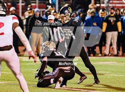 Thumbnail 2 in Lakota West vs. Archbishop Moeller (OHSAA Region 4 Regional Final) photogallery.