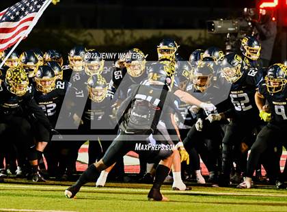 Thumbnail 2 in Lakota West vs. Archbishop Moeller (OHSAA Region 4 Regional Final) photogallery.