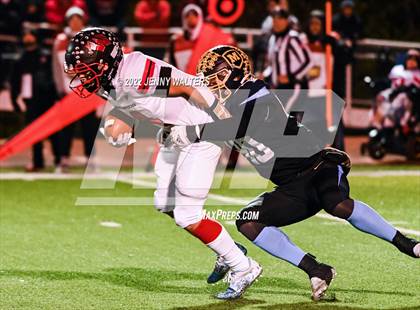 Thumbnail 2 in Lakota West vs. Archbishop Moeller (OHSAA Region 4 Regional Final) photogallery.