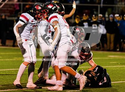 Thumbnail 1 in Lakota West vs. Archbishop Moeller (OHSAA Region 4 Regional Final) photogallery.