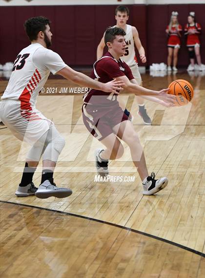 Thumbnail 3 in Panama vs Warner (OSSAA 2A Regional Playoff) photogallery.