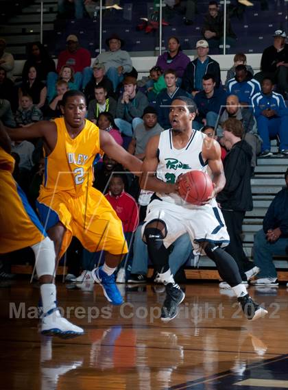 Thumbnail 2 in Leesville Road vs. Dudley (Holiday Invitational Tournament) photogallery.