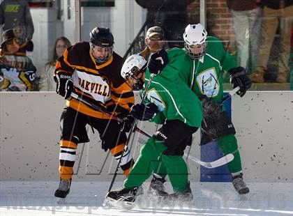 Thumbnail 1 in Oakville vs. Lindbergh (St. Louis Winter Classic) photogallery.