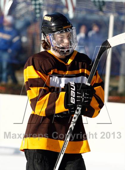 Thumbnail 1 in Oakville vs. Lindbergh (St. Louis Winter Classic) photogallery.