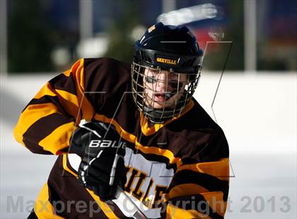 Thumbnail 2 in Oakville vs. Lindbergh (St. Louis Winter Classic) photogallery.