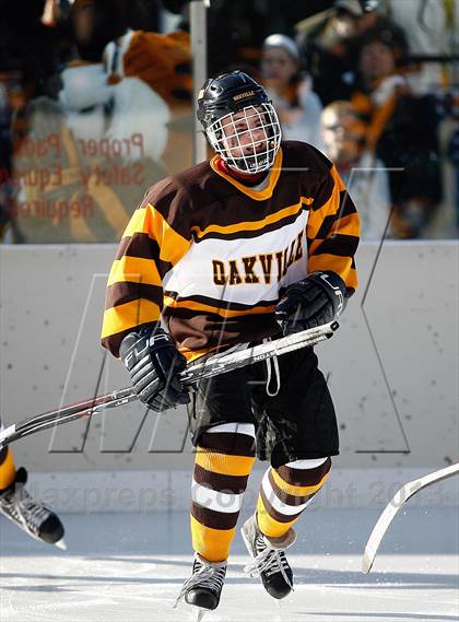 Thumbnail 1 in Oakville vs. Lindbergh (St. Louis Winter Classic) photogallery.