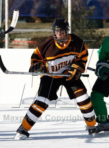 Thumbnail 1 in Oakville vs. Lindbergh (St. Louis Winter Classic) photogallery.