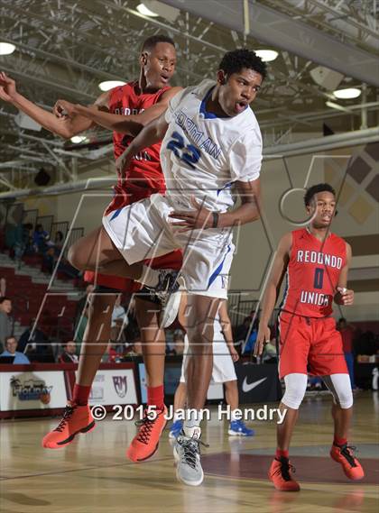 Thumbnail 2 in Redondo Union vs Bishop Gorman (MaxPreps Holiday Classic) photogallery.