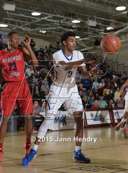 Thumbnail 3 in Redondo Union vs Bishop Gorman (MaxPreps Holiday Classic) photogallery.