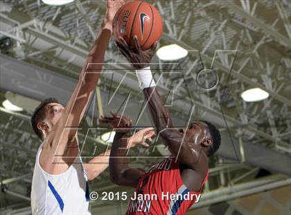 Thumbnail 1 in Redondo Union vs Bishop Gorman (MaxPreps Holiday Classic) photogallery.