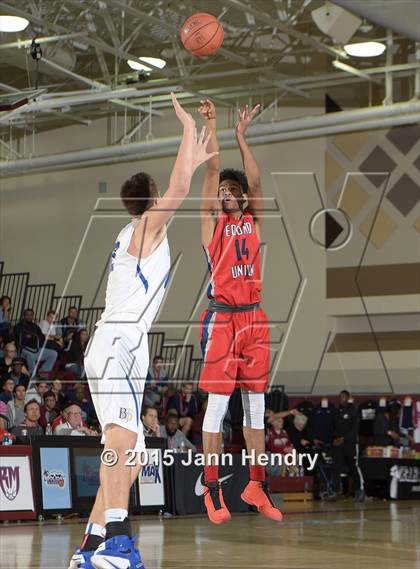 Thumbnail 2 in Redondo Union vs Bishop Gorman (MaxPreps Holiday Classic) photogallery.