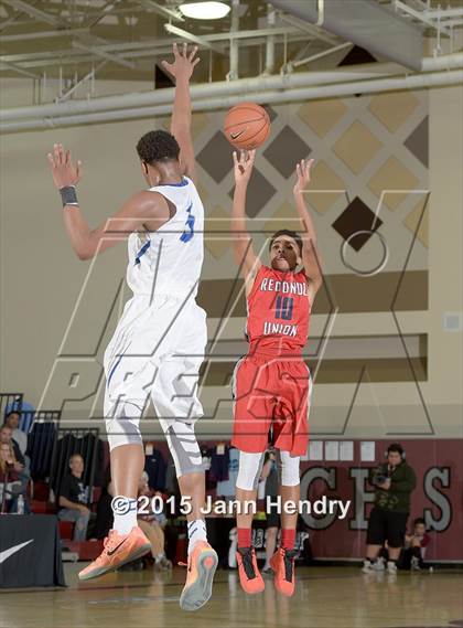 Thumbnail 2 in Redondo Union vs Bishop Gorman (MaxPreps Holiday Classic) photogallery.