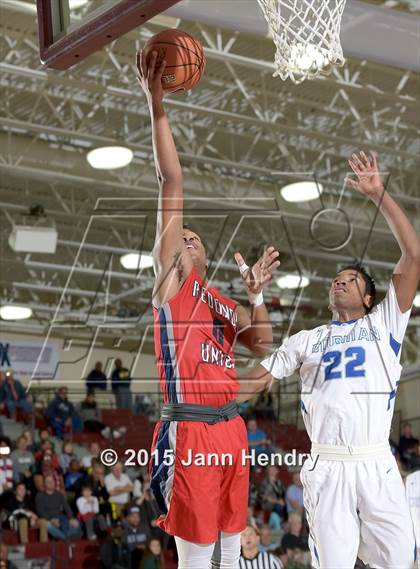 Thumbnail 1 in Redondo Union vs Bishop Gorman (MaxPreps Holiday Classic) photogallery.