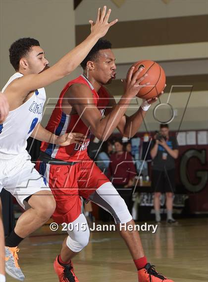 Thumbnail 3 in Redondo Union vs Bishop Gorman (MaxPreps Holiday Classic) photogallery.