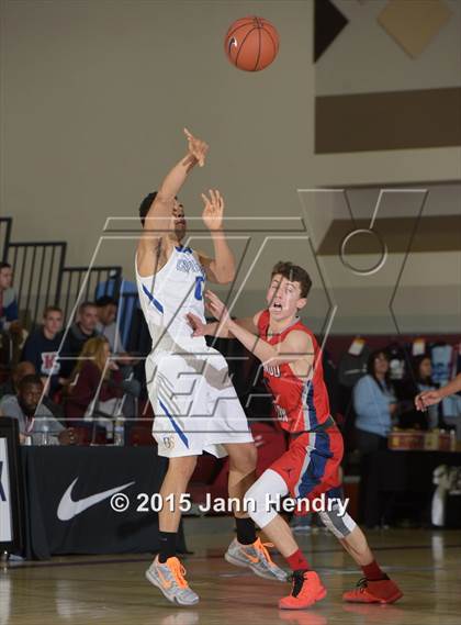 Thumbnail 1 in Redondo Union vs Bishop Gorman (MaxPreps Holiday Classic) photogallery.