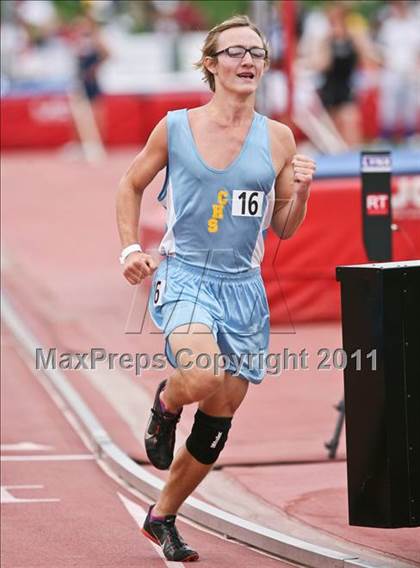 Thumbnail 3 in CIF State Track & Field Championships (1600m) photogallery.