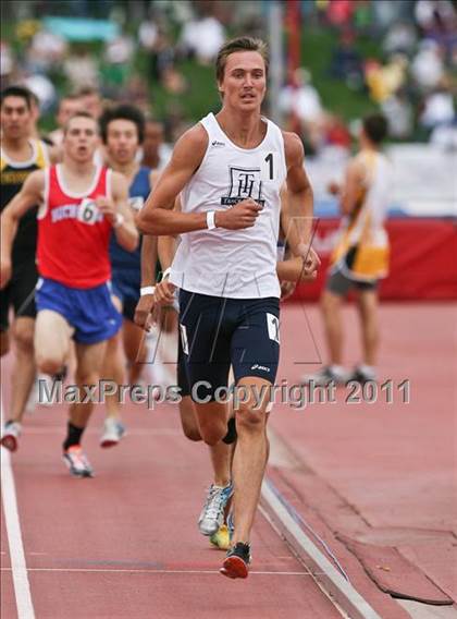 Thumbnail 3 in CIF State Track & Field Championships (1600m) photogallery.