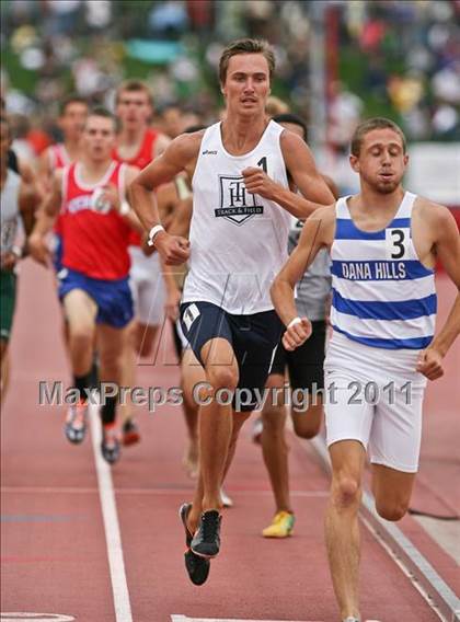 Thumbnail 1 in CIF State Track & Field Championships (1600m) photogallery.