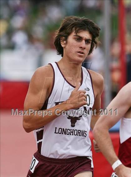 Thumbnail 1 in CIF State Track & Field Championships (1600m) photogallery.