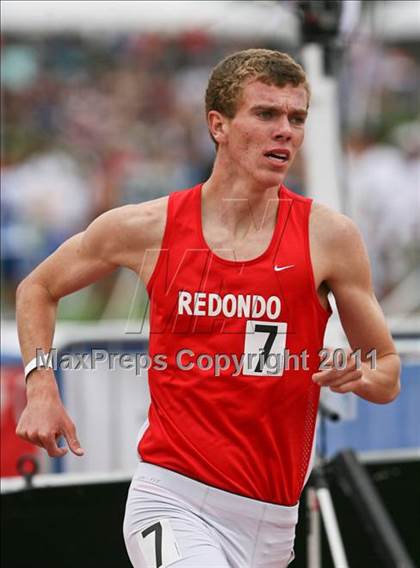 Thumbnail 2 in CIF State Track & Field Championships (1600m) photogallery.