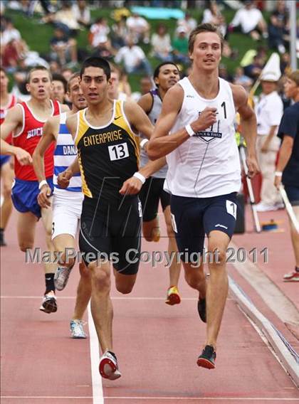 Thumbnail 3 in CIF State Track & Field Championships (1600m) photogallery.