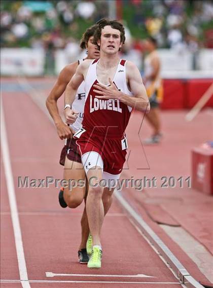 Thumbnail 3 in CIF State Track & Field Championships (1600m) photogallery.