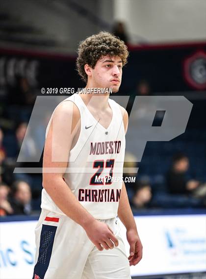 Thumbnail 3 in Modesto Christian vs. St. John Bosco (MaxPreps/DLS MLK Classic) photogallery.