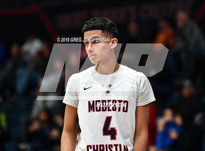Thumbnail 3 in Modesto Christian vs. St. John Bosco (MaxPreps/DLS MLK Classic) photogallery.
