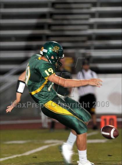 Thumbnail 2 in Notre Dame @ Moorpark photogallery.