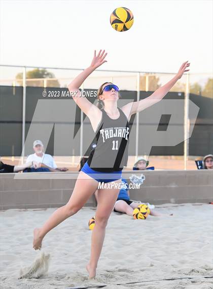 Thumbnail 2 in Salpointe Catholic vs. Valley Christian (AIA Division II Pairs Final) photogallery.