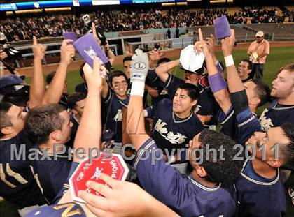 Thumbnail 3 in JW North vs. Esperanza (CIF SS D1 Final) photogallery.